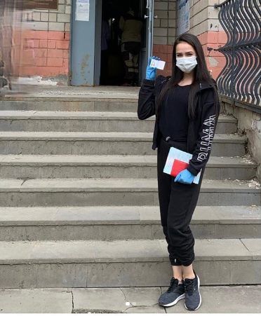 Алина Загитова получила водительские права - фото