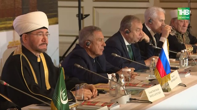 Рөстәм Миңнеханов Мәскәүдә халыкара мөселман форумы һәм фәнни-гамәли конференциядә катнашты