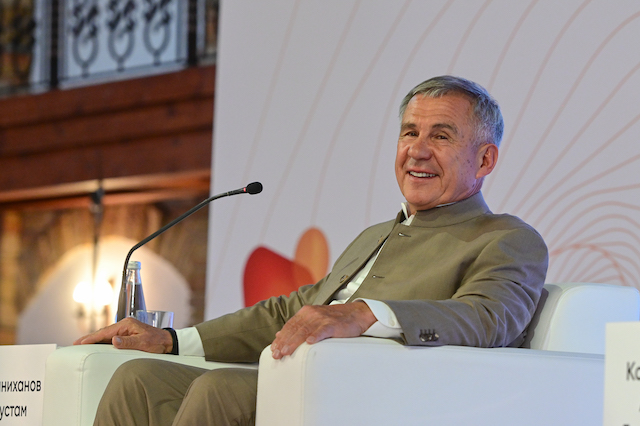 «Будущее за вами»: Минниханов встретился с участниками Летнего кампуса Президентской академии