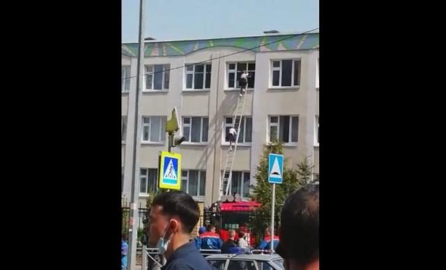 Власти Татарстана опровергли информацию о двух нападавших на казанскую гимназию