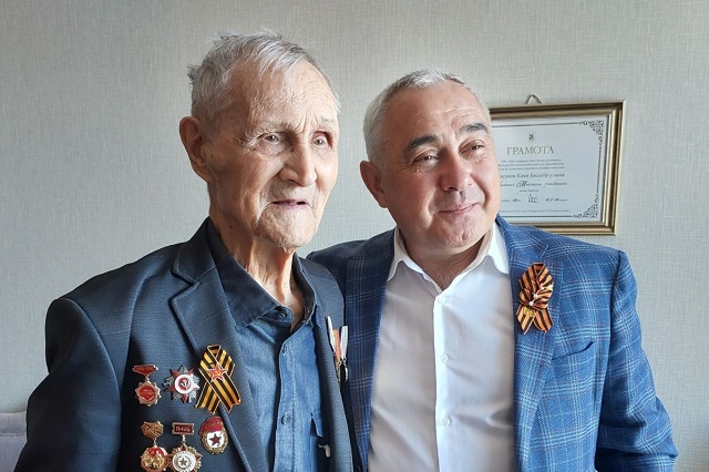 В Казани поздравили 100-летнего ветерана Кауя Хасанова, ушедшего на фронт в 17 лет