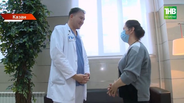 МКДЦ табиблары 48 яшьлек хатын-кызның йөрәгенә кадәр сузылган шешне алган