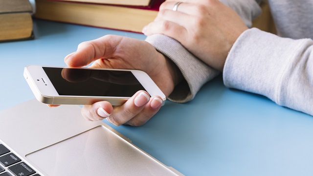 Билгесез затлар Казан лицееның чатын ватып, укучыларга янаган