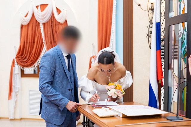 Боец Грозный из Альметьевска женился в отпуске