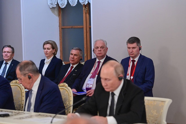 Минниханов принял участие во встрече Путина и Сиси