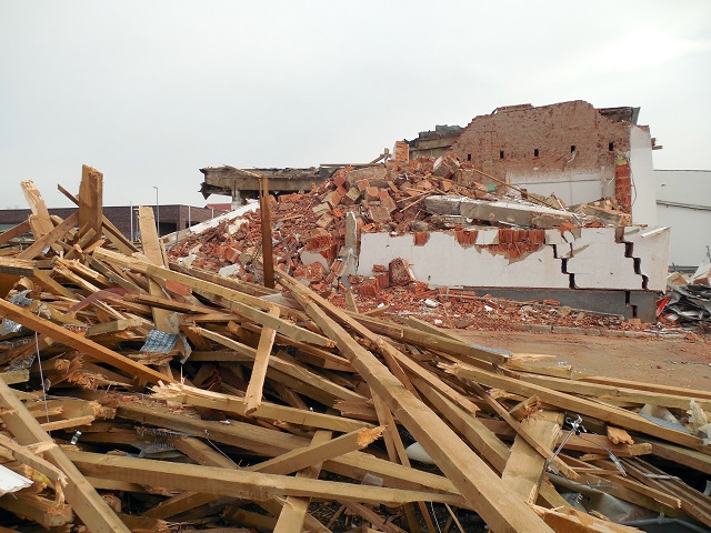 В столице Татарстана дом на улице Космонавтов признали аварийным