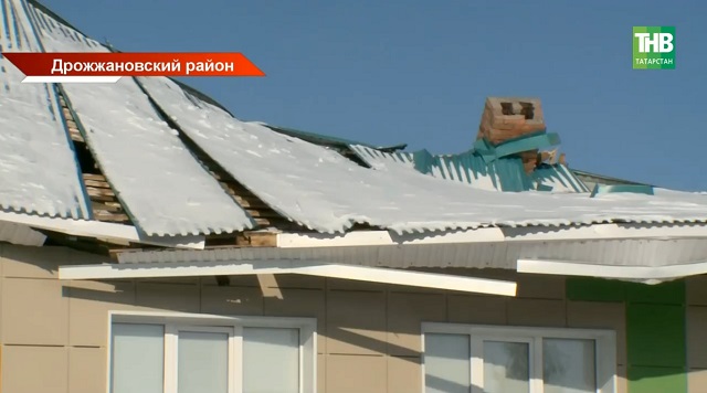 «Повезло, что выходной»: снег обрушил крышу в детсаду в Татарстане