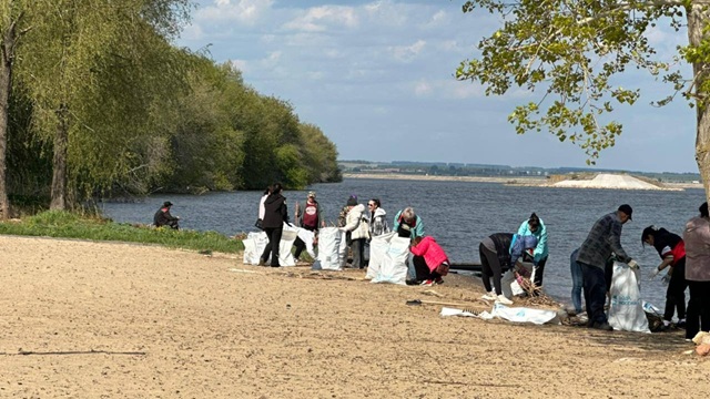 370 мешков отходов: берега Камы очистили в Менделеевском районе Татарстана