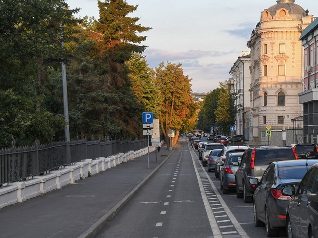 Свыше 700 замечаний получили инвалиды из Казани по нарушению условий парковки