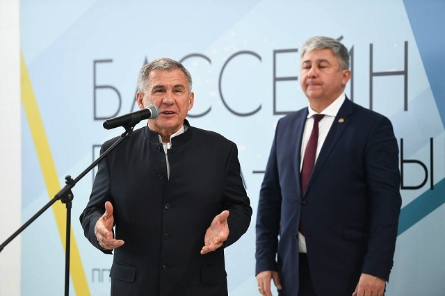 Новый бассейн «Волна – Дулкын» открыл Минниханов в поселке Васильево