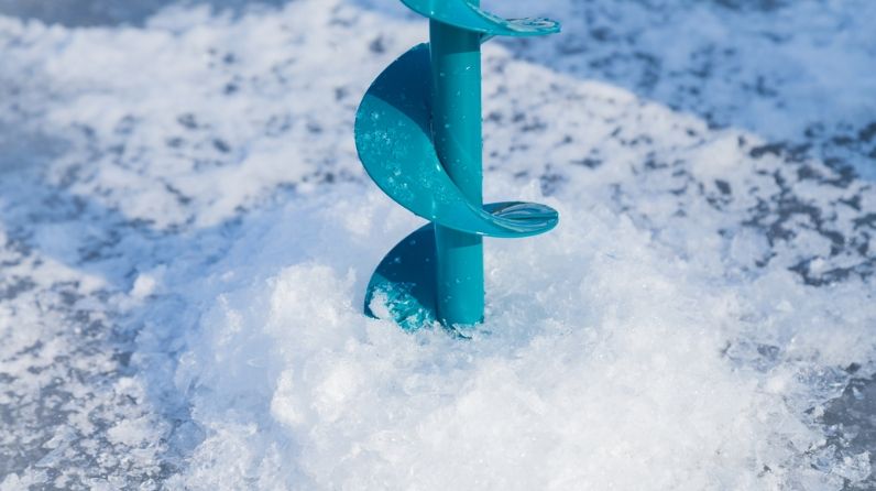 Воду казанского озера Нижний Кабан обогащают кислородом