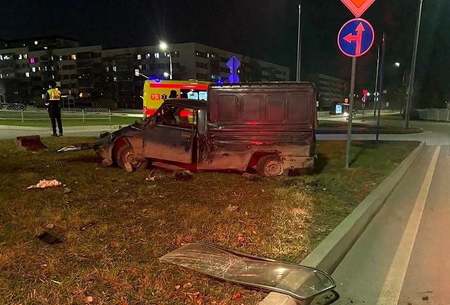 62-летний водитель «каблука» погиб при налете на бордюр в Набережных Челнах