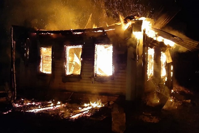 Норлат районында үз өендә бер ир-ат янып үлгән