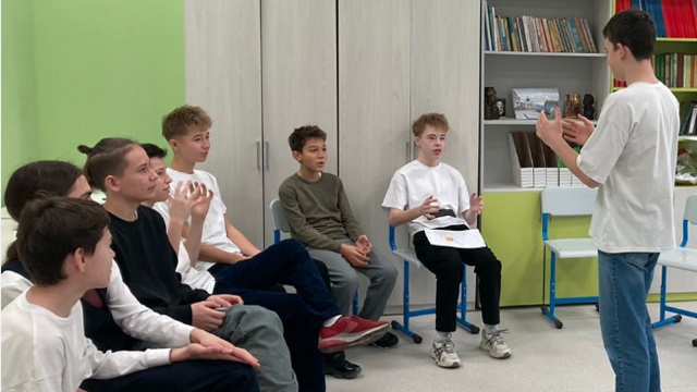 Психологический тренинг провели для подростков в Казани