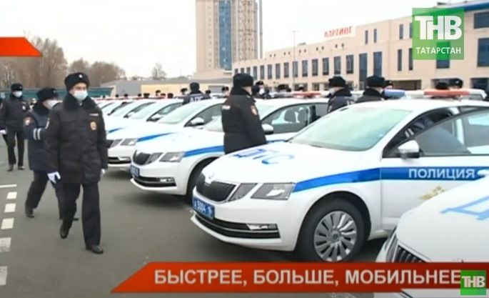 «За верную службу»: Рустам Минниханов вручил ключи от 88 машин и мотоциклов сотрудникам МВД - видео