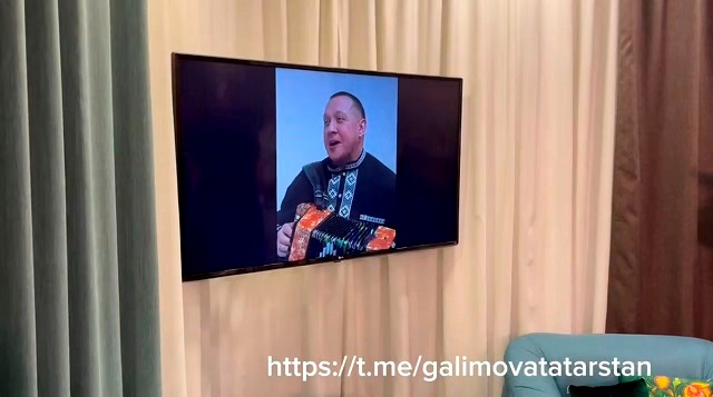 Восьмикратный чемпион РФ по тяжелой атлетике Кокляев спел по-татарски перед Миннихановым