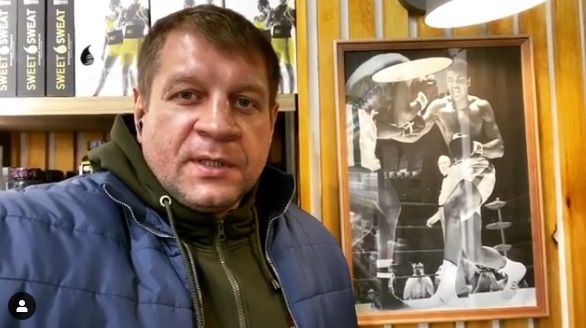Емельяненко: «Нурмагомедов может поплыть от одного хорошего удара Гэтжи»