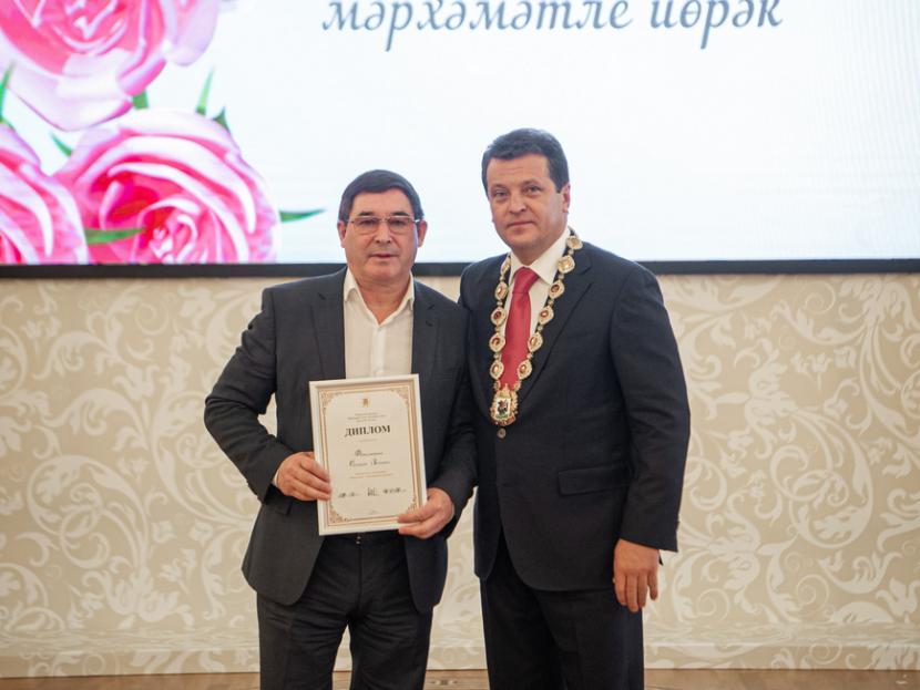 Певец Салават пополнил число почетных граждан Казани