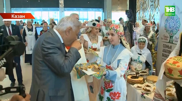 Казанда "Тарихта без эзлебез" шәҗәрәләр фестиваленең финалы узды