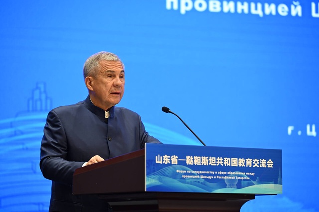 Минниханов прибыл с рабочим визитом в Китай 