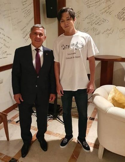 Президент Татарстана присоединился к челленджу прочтения стихотворения казахского поэта Абая (ВИДЕО)