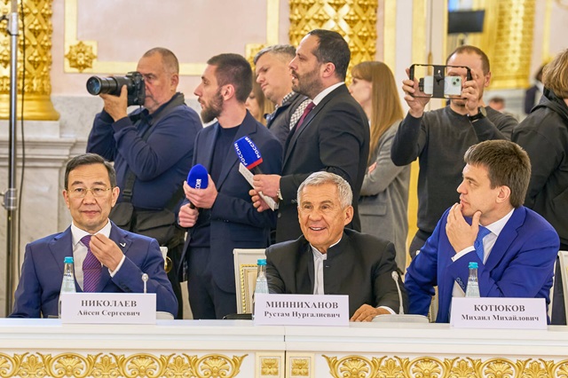 Минниханов принял участие в заседании Совета по нацпроектам в Москве