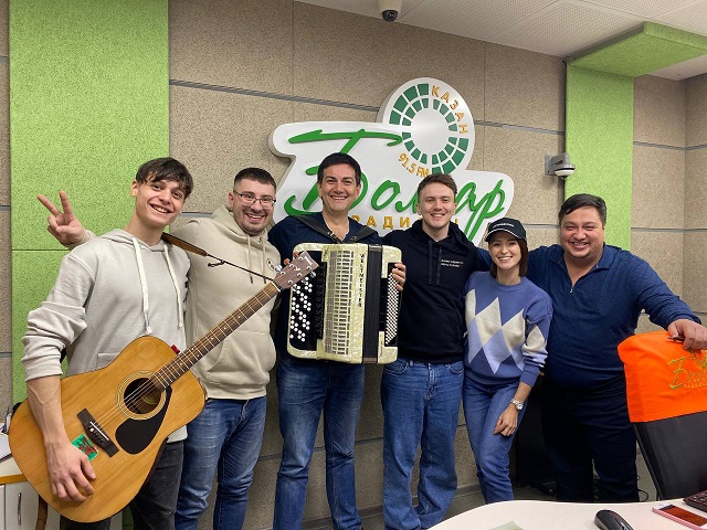 Марат Яруллин нинди уен коралларында уйный белә?