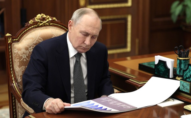 Штрафы до 2 млн рублей: в России ужесточили наказание за продажу зажигалок детям