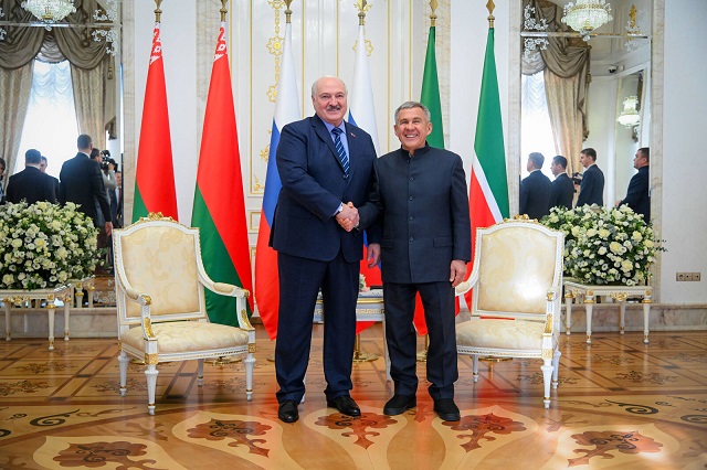 Минниханов провел встречу с Лукашенко в Казанском Кремле