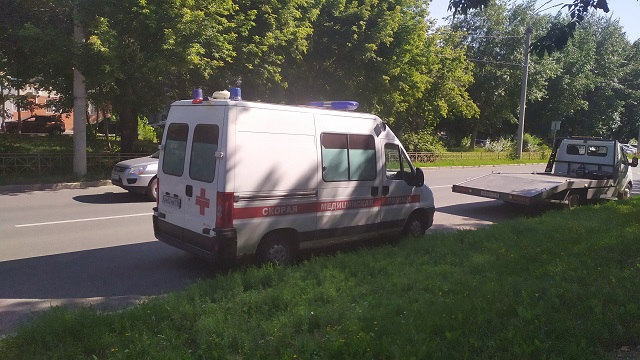 Татарстанда хатын-кыз мопедтагы 13 яшьлек баланы таптаткан