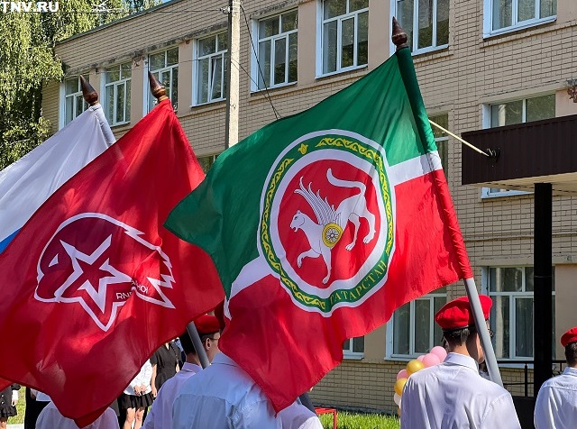 Минпросвещения прокомментировало идею ввести 12-летнее обучение в школах РФ