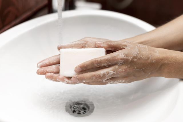 Правда или миф: татарстанцам ответили, эффективно ли антибактериальное мыло