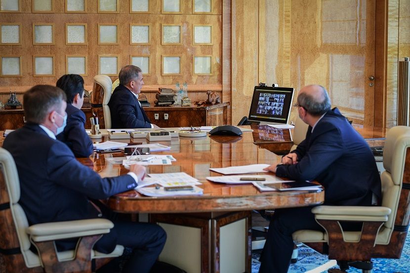 Рустам Минниханов сообщил Путину, что Татарстан готов к борьбе COVID-19