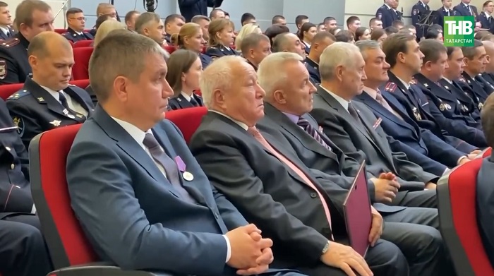 Хокук сакчылары көне: үрнәк шәхесләр, яңа бурычлар