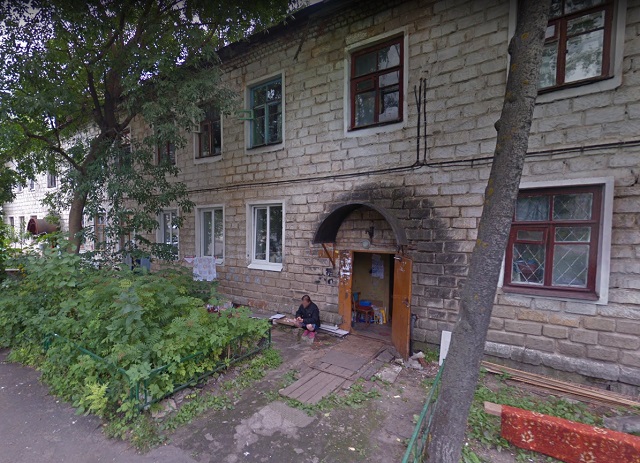 В Казани решили снести признанный аварийным дом, в котором проживают 16 семей