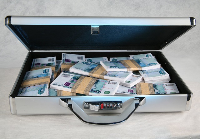 У экс-сотрудника правоохранительных органов РТ требуют изъять более 38 млн рублей