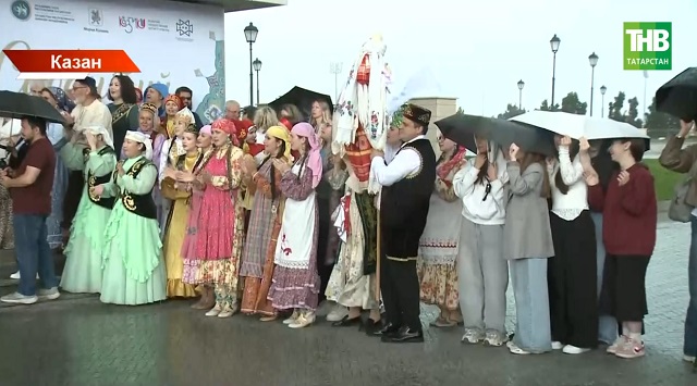 Казанда борынгы йола буенча Сабантуйга бүләк әзерләделәр