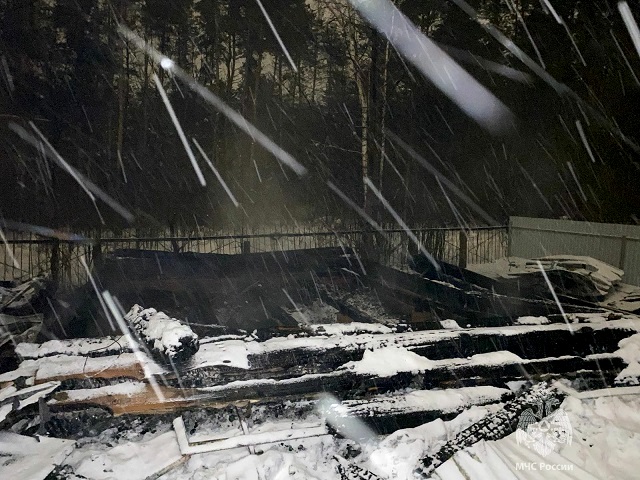 43-летний мужчина погиб на пожаре в садовом доме в Казани