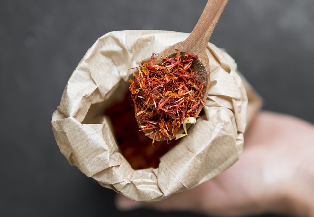 10 кг специй изъяли у пассажиров из Таджикистана в аэропорту Казани