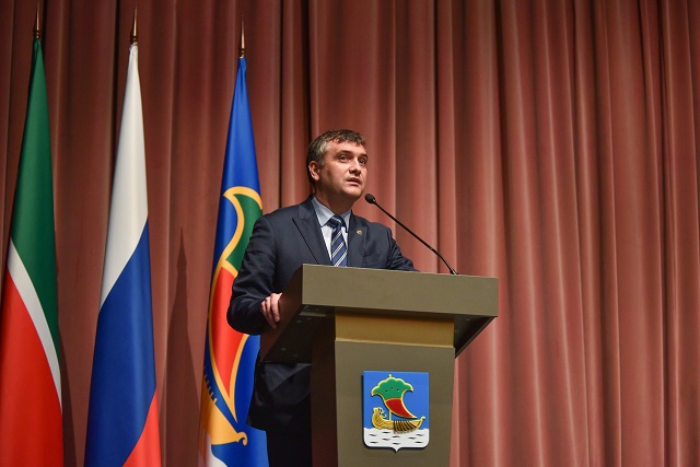 Миннулин призвал челнинских врачей отговаривать женщин от прерывания беременности