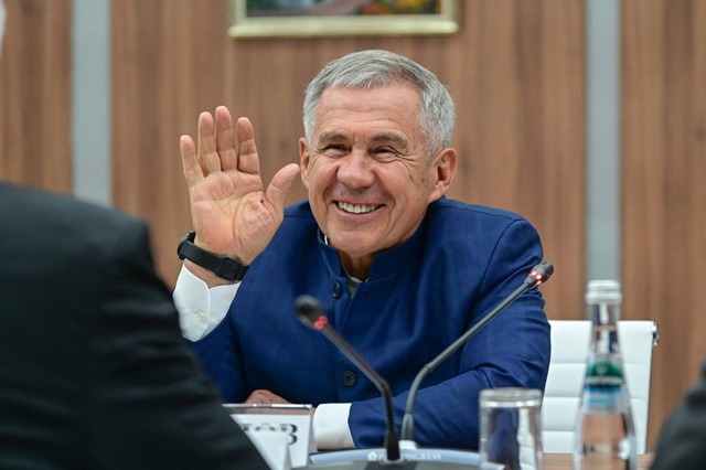 «Добро пожаловать на праздник!»: Минниханов поздравил татарстанцев с Сабантуем