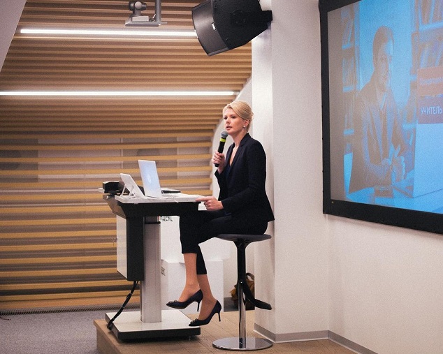 Задержанная экс-замглавы Минпросвещения Ракова не признала вину в мошенничестве