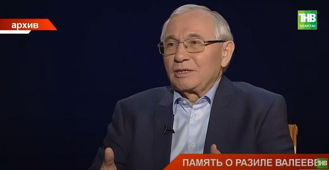 В Казани почтили память народного поэта Татарстана Разиля Валеева