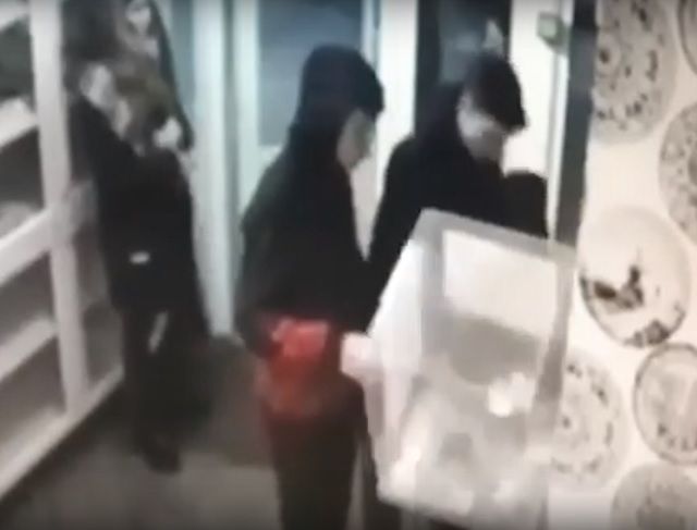 Подростки в Нижнекамске украли пожертвования, собираемые для девушки с ДЦП