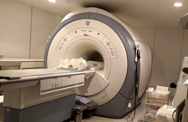 В ЦРБ Елабуги толпа пациентов простаивала в очереди на томографию рядом с трупом