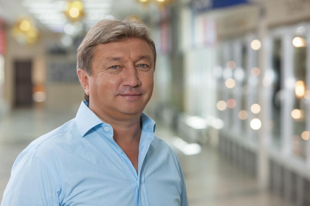 «Полная дура»: директор «Самбо-70» оскорбил жену Плющенко