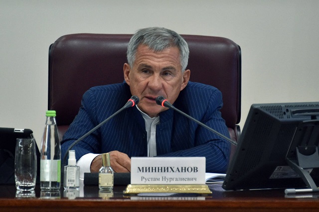 Минниханов: наша мягкотелость и непринципиальность приводят к загрязнению рек