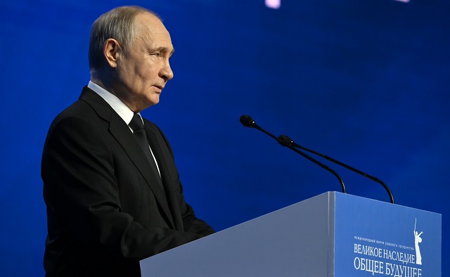 Песков: все решения Путина по СВО правильны, и долг россиян - победить