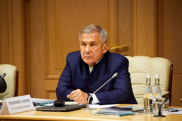 Минниханов в Москве провел первое заседание оргкомитета по подготовке к KazanForum