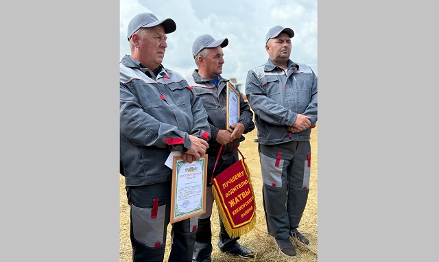 Минниханов поздравил механизаторов Кукморского района за первые успехи в уборочной кампании